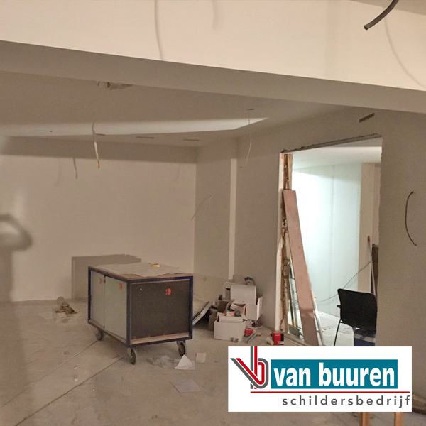 VanBuuren_schilderen-boomschors-VanBommel-Breda2
